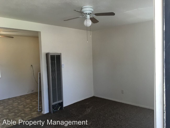 Foto del edificio - 2325-2327 Chester Ln