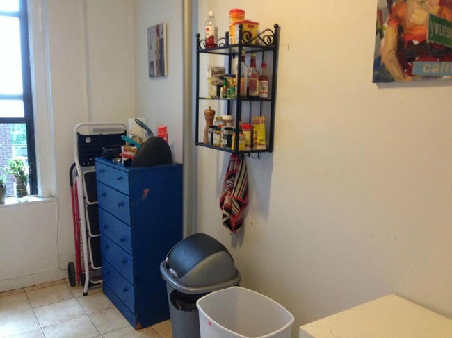 Building Photo - 624 W 207th St