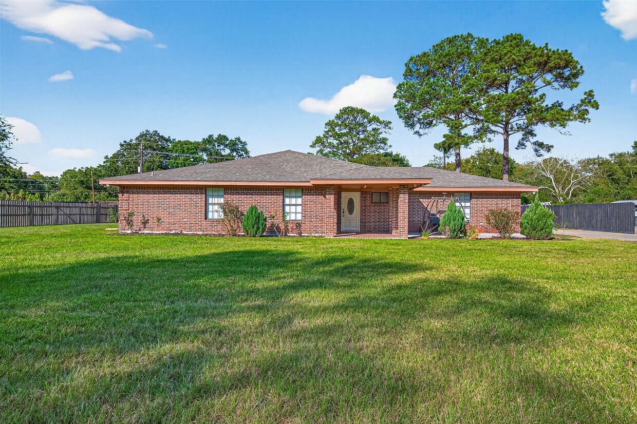 Foto principal - 11507 Oak Valley Dr