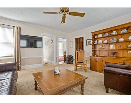 Foto del edificio - 49 Beaver Dam Rd