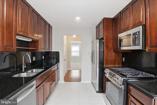 Foto del edificio - 14518 Creek Branch Ct