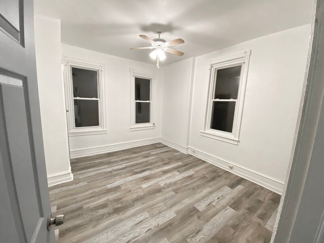 Main Bedroom - 3622 Old York Rd