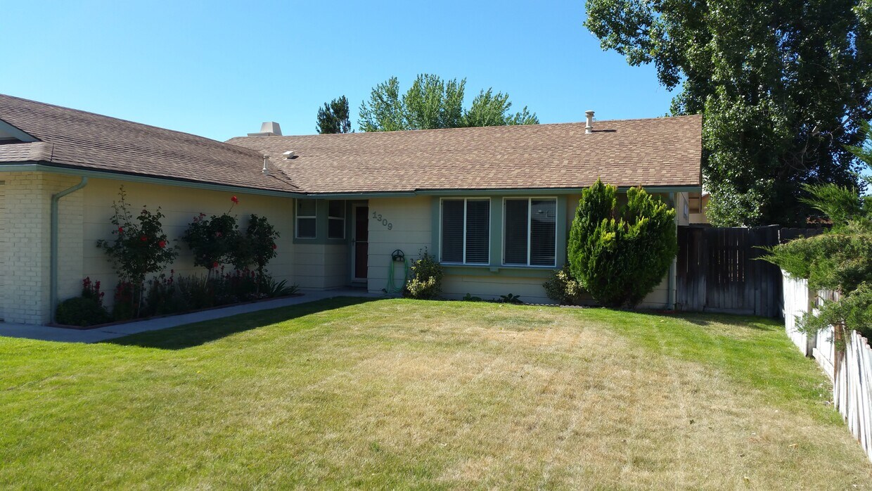 1309 Pullman Dr, Sparks, NV 89434 House for Rent in Sparks, NV
