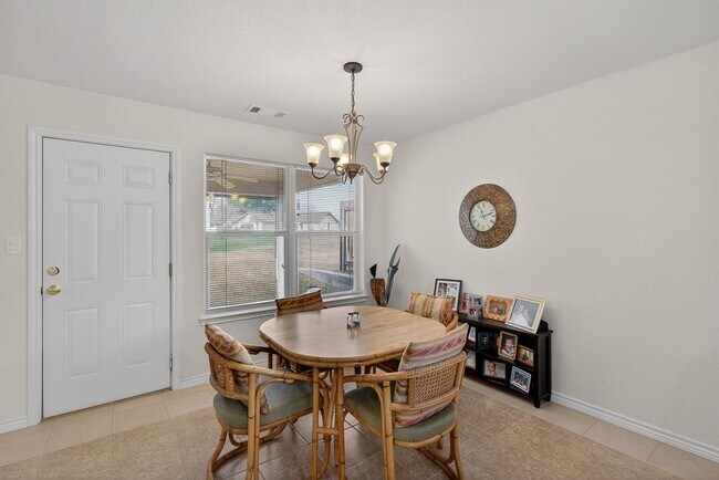 Foto del edificio - 268 Braeburn Cir