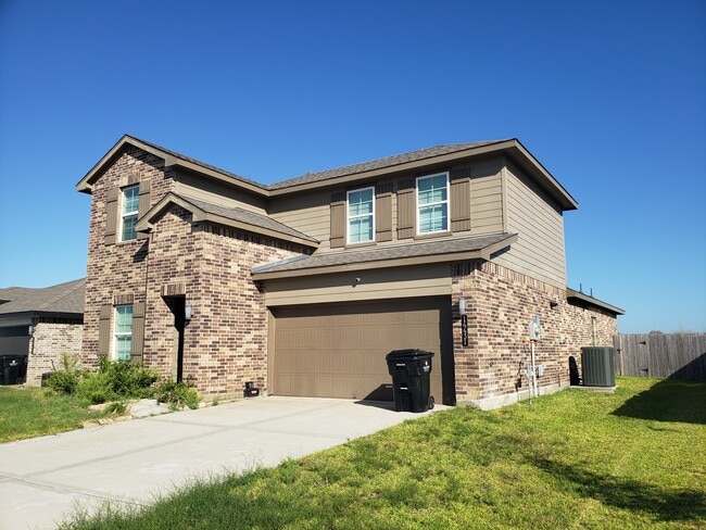 Building Photo - 14431 Sweet Water Dr