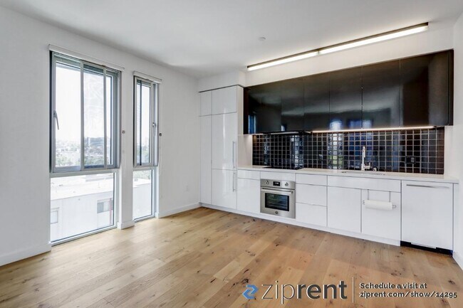 Foto del edificio - 388 Fulton St