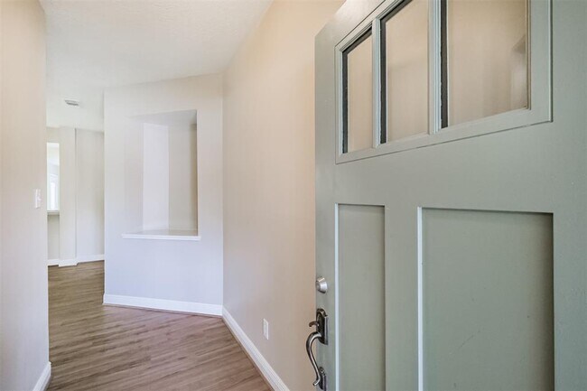 Foto del edificio - 14527 Golden Cypress Ln