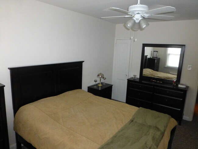 Foto del edificio - 820 Derwyn Rd