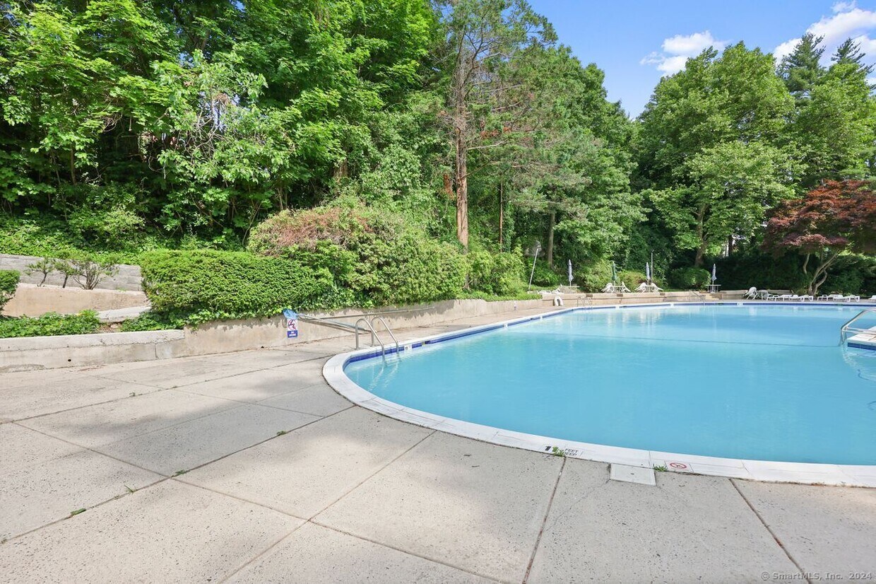 Foto principal - 71 Strawberry Hill Ave