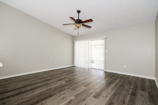 Foto del edificio - 1554 Thistledown Dr