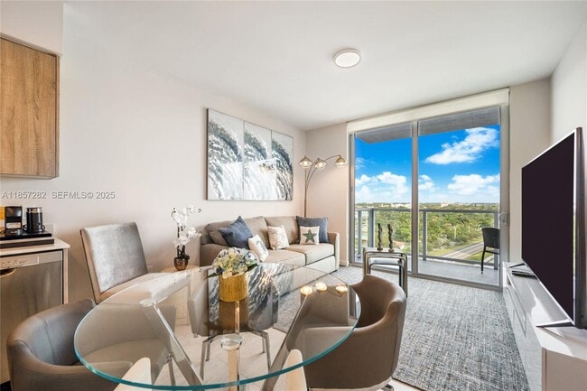 Foto del edificio - 3900 Biscayne Blvd