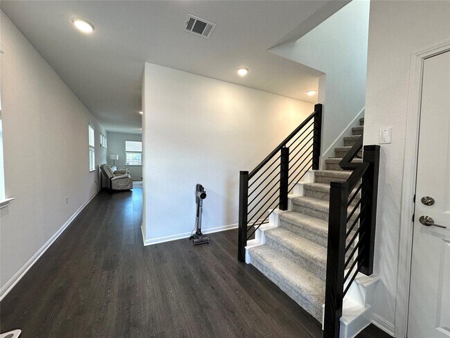 Building Photo - 1606 Purple Martin Dr