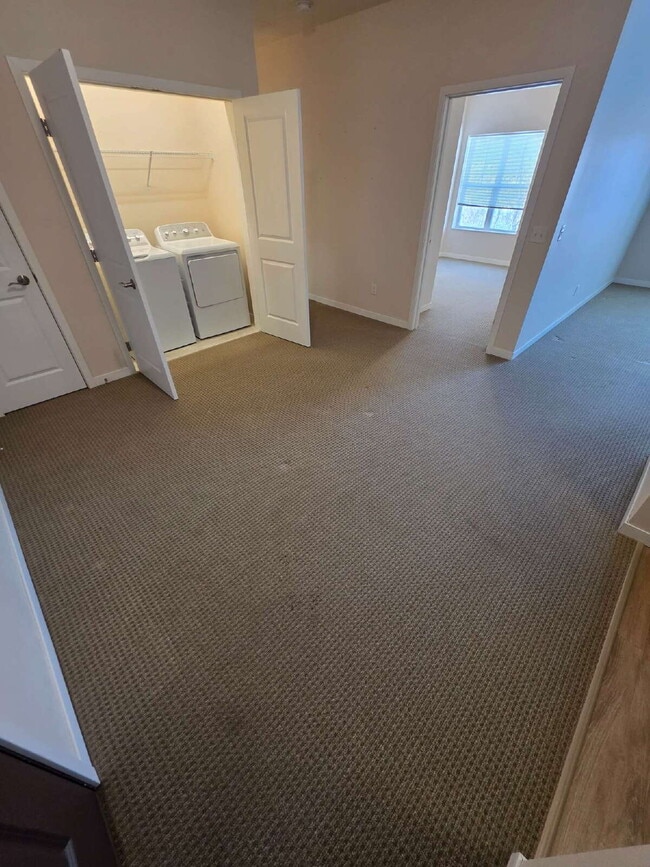 Building Photo - 1415 Center Point Rd NE