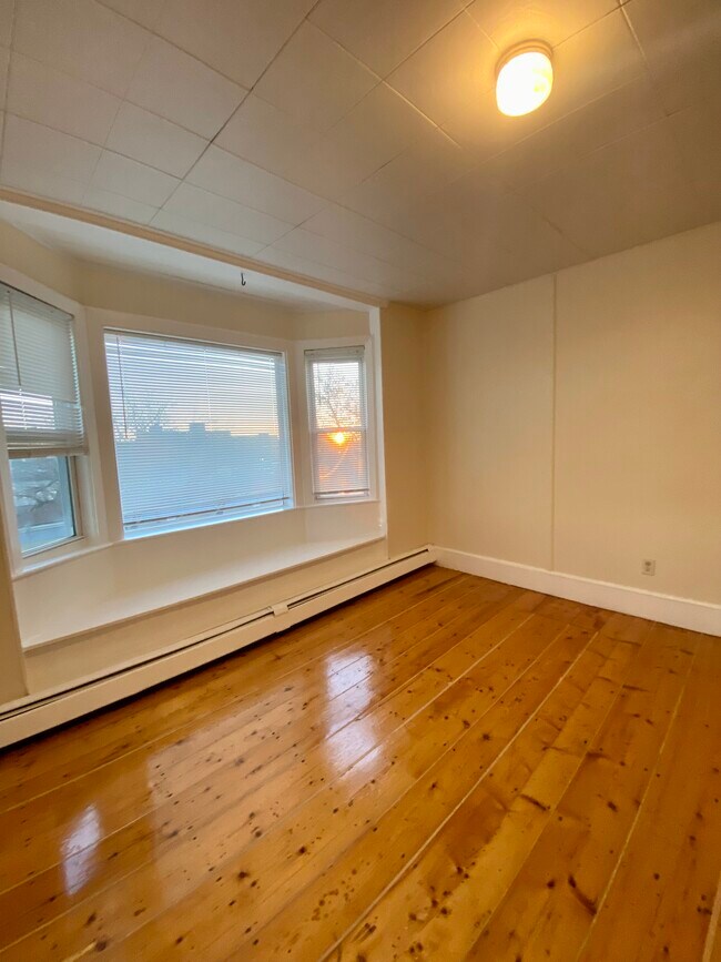 Living room - 39 Green St
