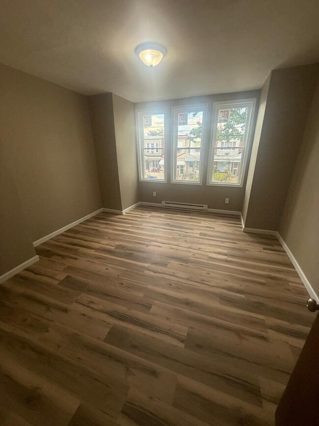 Photo - 2918 Aramingo Ave House