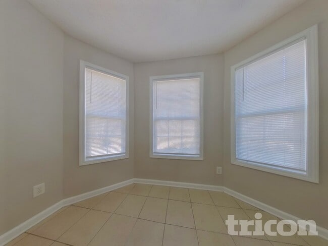 Building Photo - 1616 Brook Ln