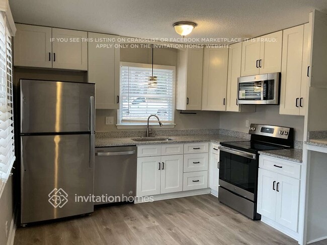 Foto del edificio - 1700 Woodland Rd