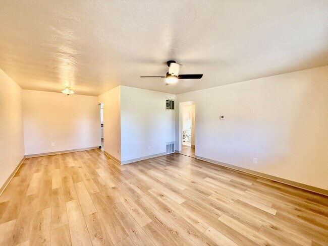 Foto del edificio - 1304-1308 E Pikes Peak Ave