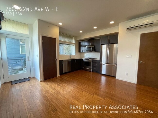 Building Photo - 2605 22nd Ave W