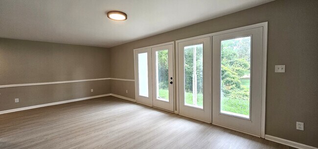 Foto del edificio - 3109 Darden Rd
