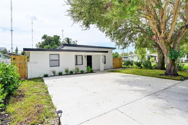Building Photo - 6130 SW 38th St