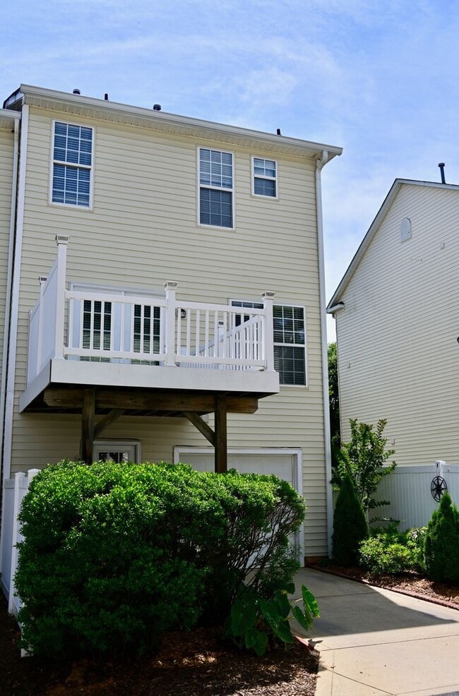 Building Photo - Beautiful townhome in Ballantyne!!!