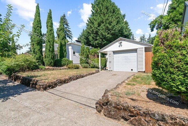 Charming 2-Bedroom Home in Desirable Woodstock Area – Pet Friendly! - Charming 2-Bedroom Home in Desirable Woodstock Area – Pet Friendly!