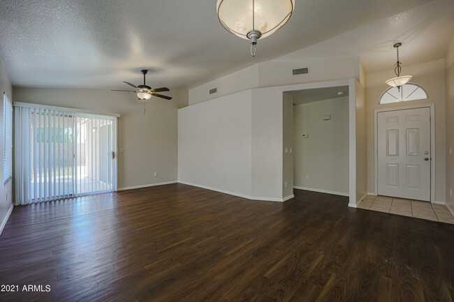 Building Photo - 4807 W Ponderosa Ln