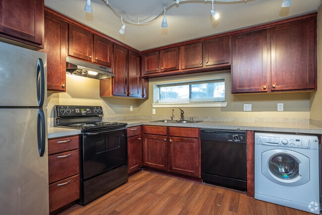 2BR, 1BA - 696SF - Whispering Brook Apartments