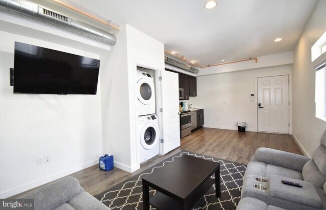 Foto del edificio - 117 W Girard Ave