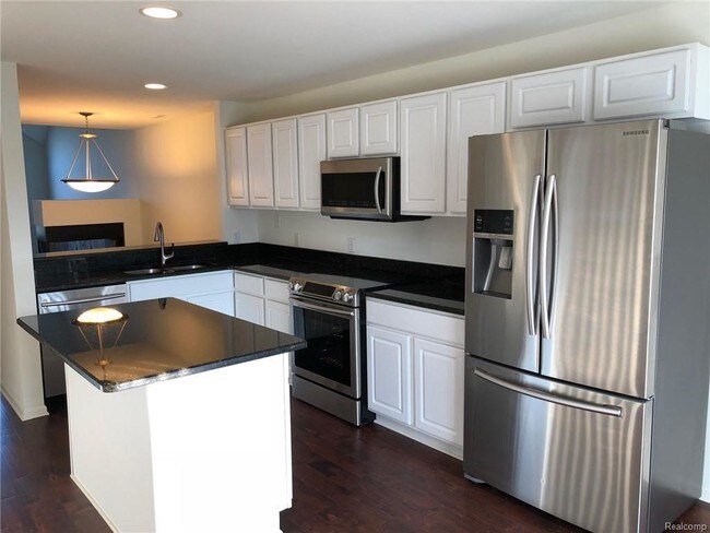 Foto del edificio - 1534 Devon Ln