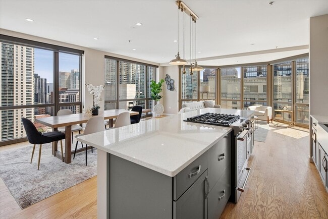 Foto del edificio - 635 N Dearborn St