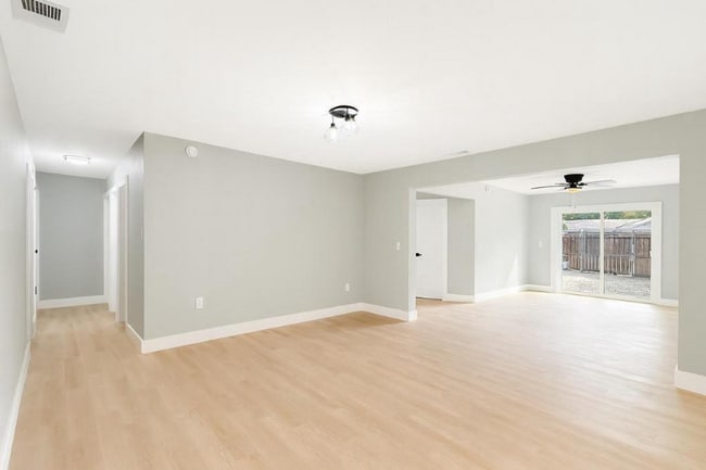 Building Photo - 2123 Luau St