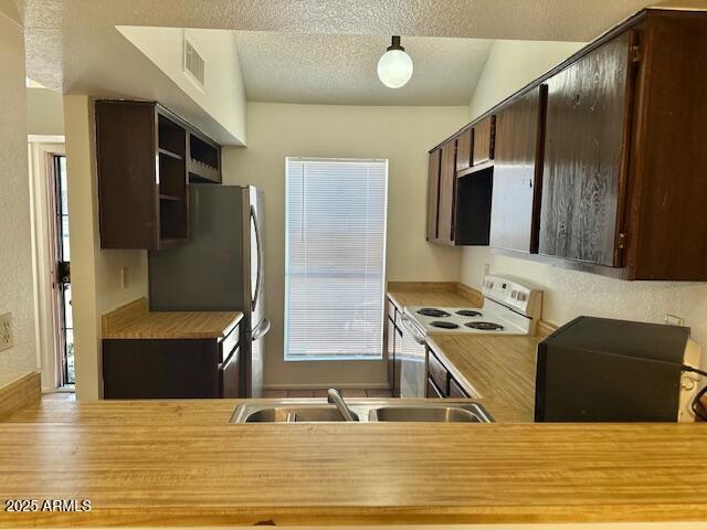 Foto del edificio - 14002 N 49th Ave