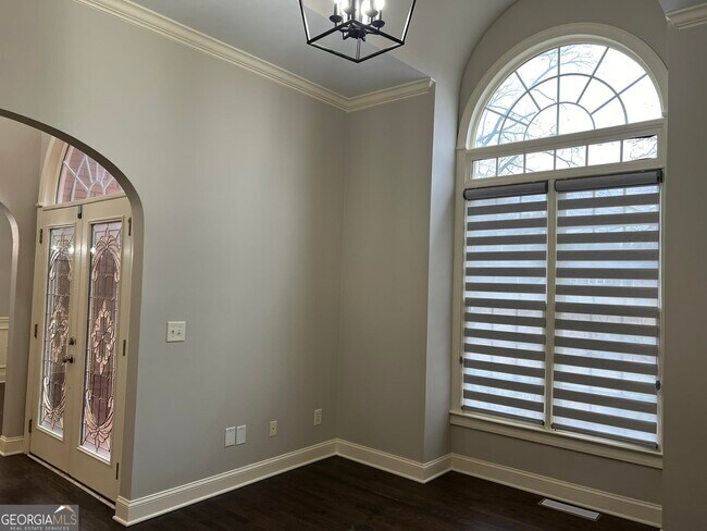 Foto del edificio - 2476 Sewell Mill Rd