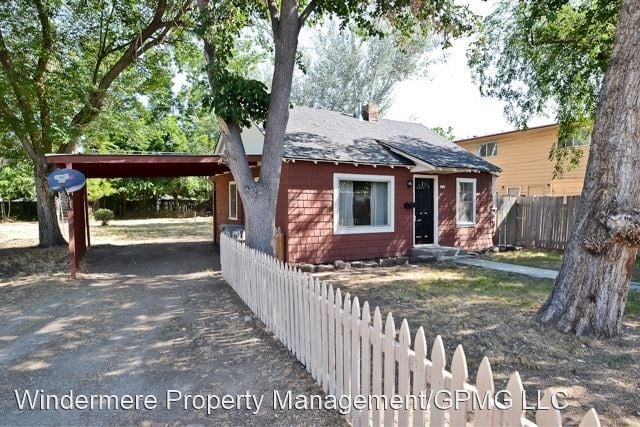 Building Photo - 2 br, 1 bath House - 2808 W. Woodlawn Ave.
