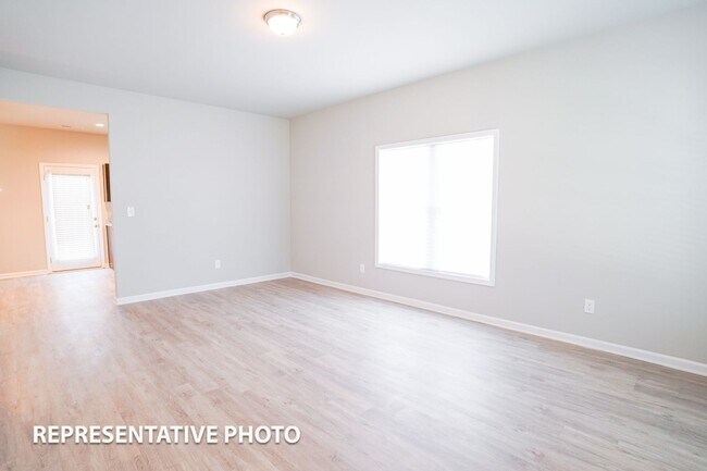 Foto del edificio - 2 Bedroom, 2.5 Bath Townhome in downtown Clayton, NC
