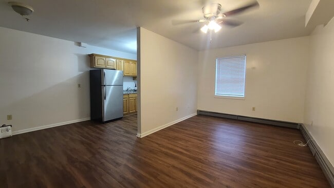 Building Photo - 134 71st St