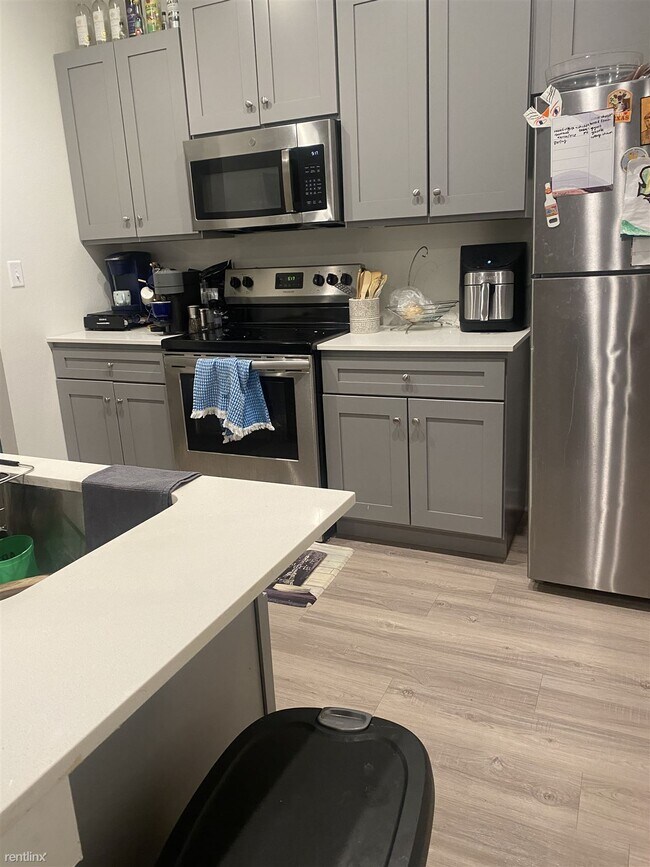 Foto del edificio - 3 br, 3 bath Townhome - 1211 North Evansto...