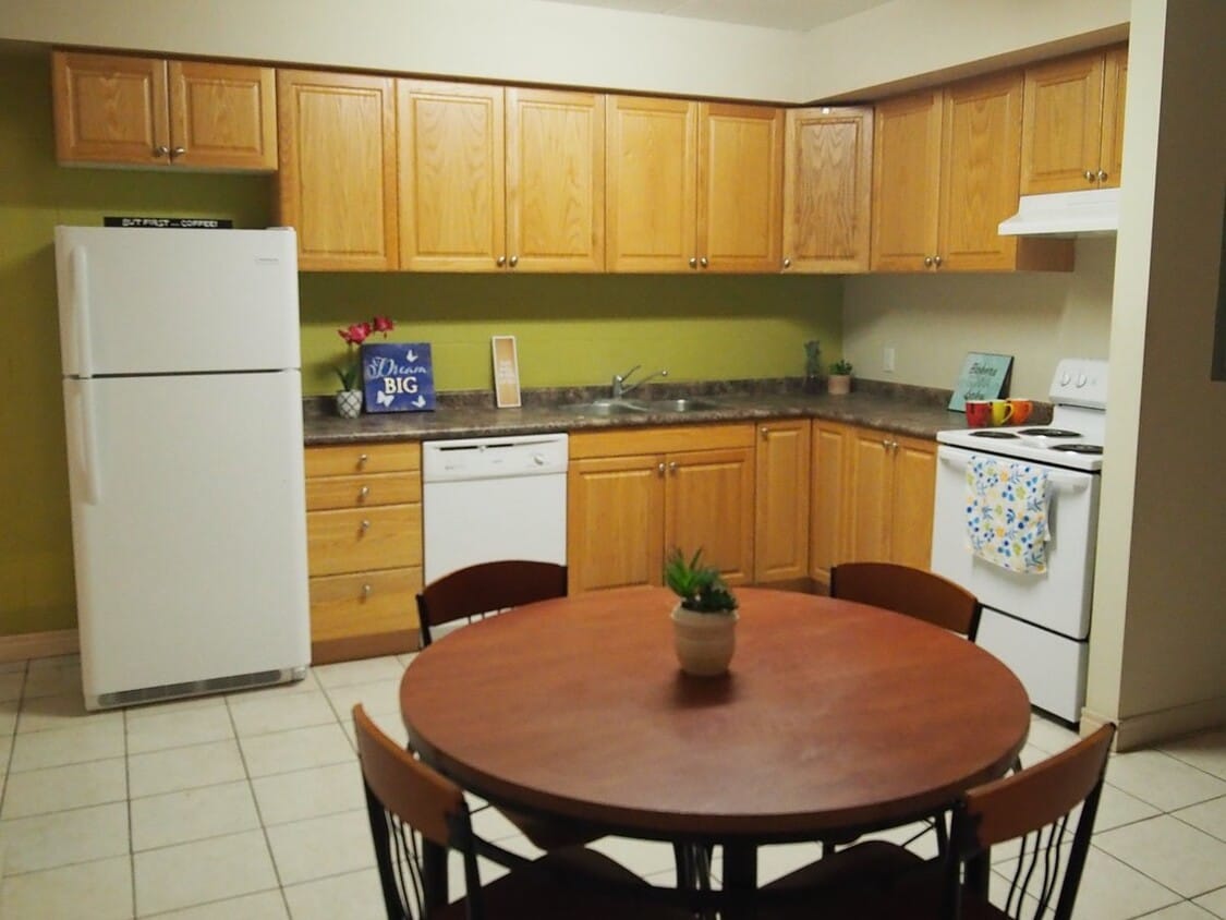 Primary Photo - 251 Lester St
