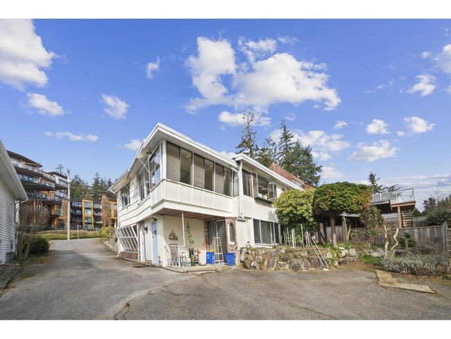 Building Photo - 14862 Thrift Ave