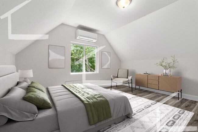 Building Photo - AVAILABLE SEPTEMBER1. URBAN OASIS !! 2 bed...