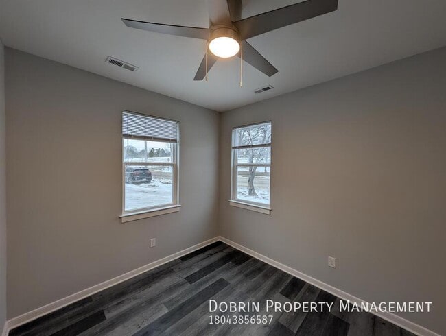 Building Photo - 1401 Carter St