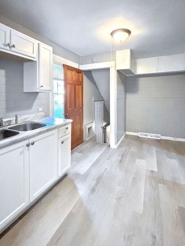 Foto del edificio - 14322 Elm Ave