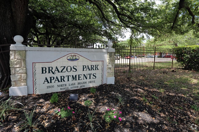 Building Photo - Brazos Park Apartments