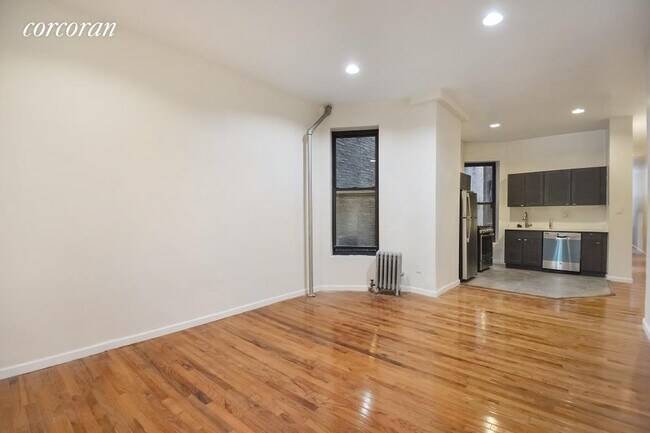 Foto del edificio - 522 W 123rd St