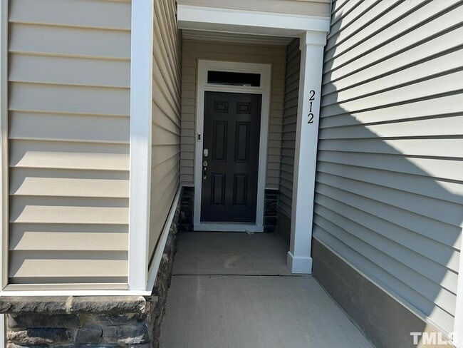 Building Photo - 212 Hiking Hl Ln