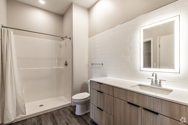 1BR, 1BA - 630SF - Bathroom - One Nine Vine Apartments