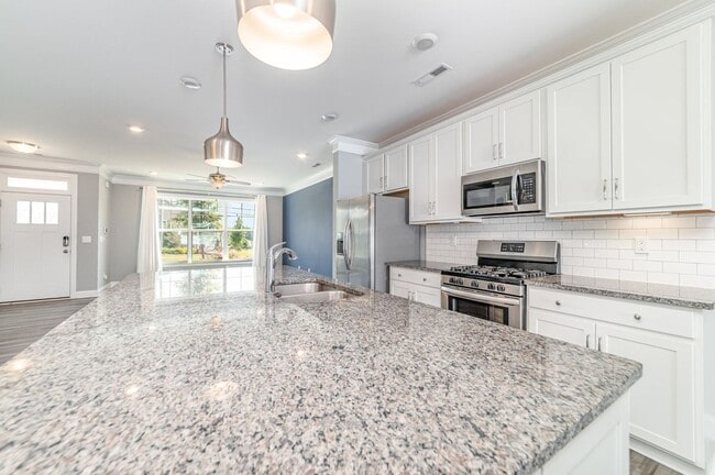 Foto del edificio - 4990 David Cox Rd