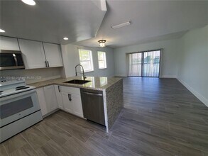 Building Photo - 5200 NW 31st Ave